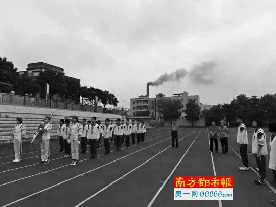 九游J9（中国）黑烟突袭中学 东莞橡塑公司称或为雾霾